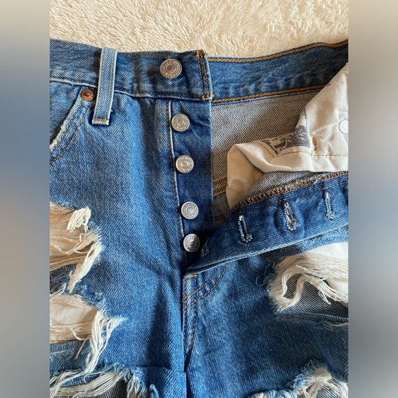 Levi’s vintage 501 distressed denim shorts - Picture 3 of 4